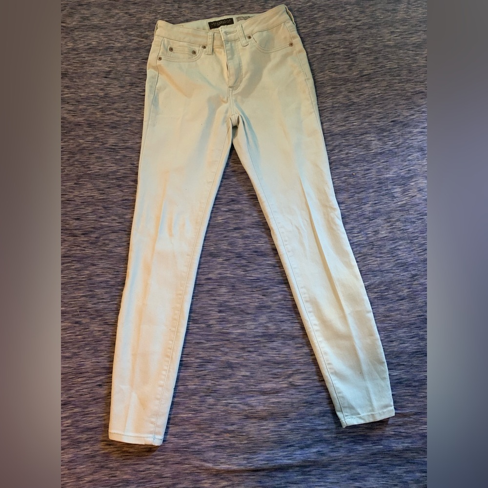 JEANS - Picture 2 of 3